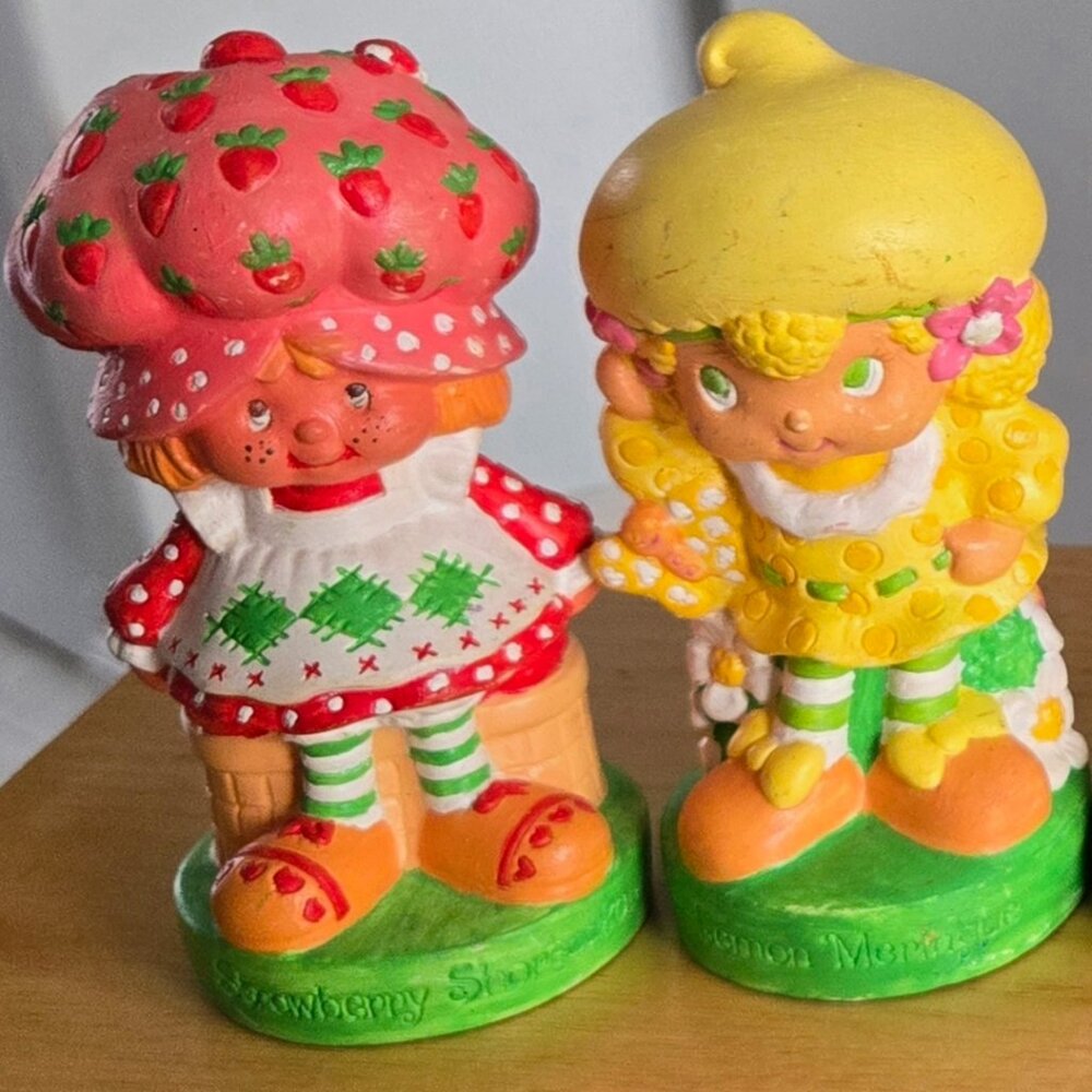 5 Strawberry Shortcake Figurines